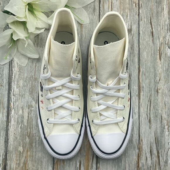 Women’s Converse Chuck Taylor All Star Butterflies Hightop Sneaker Shoes Size 8 - Picture 3 of 16